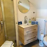Guest house Und Ferienhaeuser 