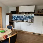 Guest house Und Ferienhaeuser 