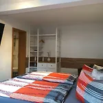 Guest house Und Ferienhaeuser 