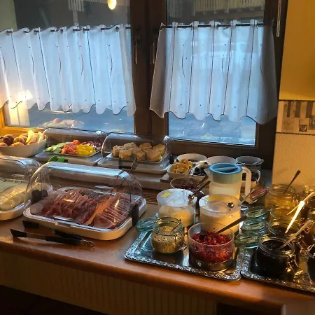 Pensión Und Ferienhaeuser 