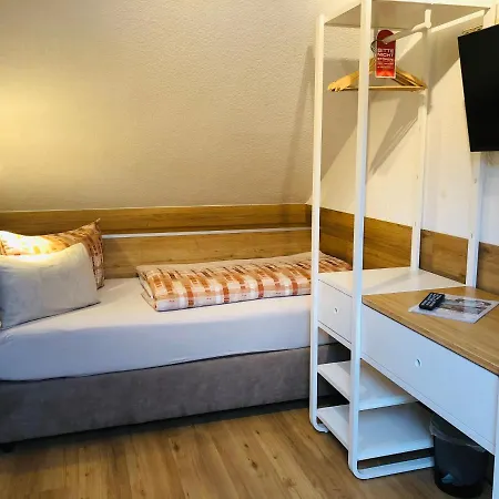 Pensión Und Ferienhaeuser 