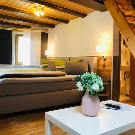 Pensión Und Ferienhaeuser 