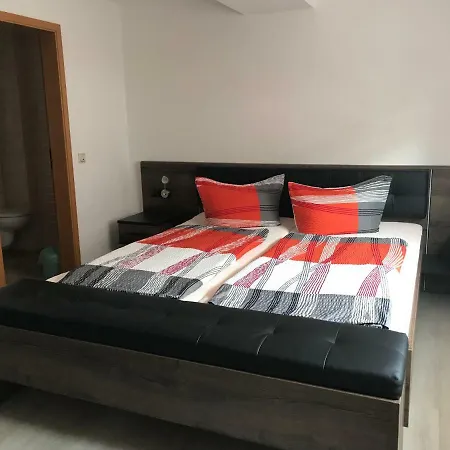 Pensión Und Ferienhaeuser 