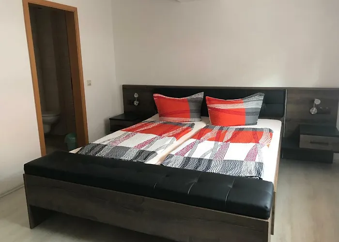 Gasthof Und Tor Zum Rennsteig 3*