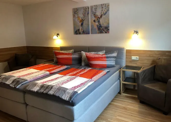 بيت ضيافة Und Ferienhaeuser 